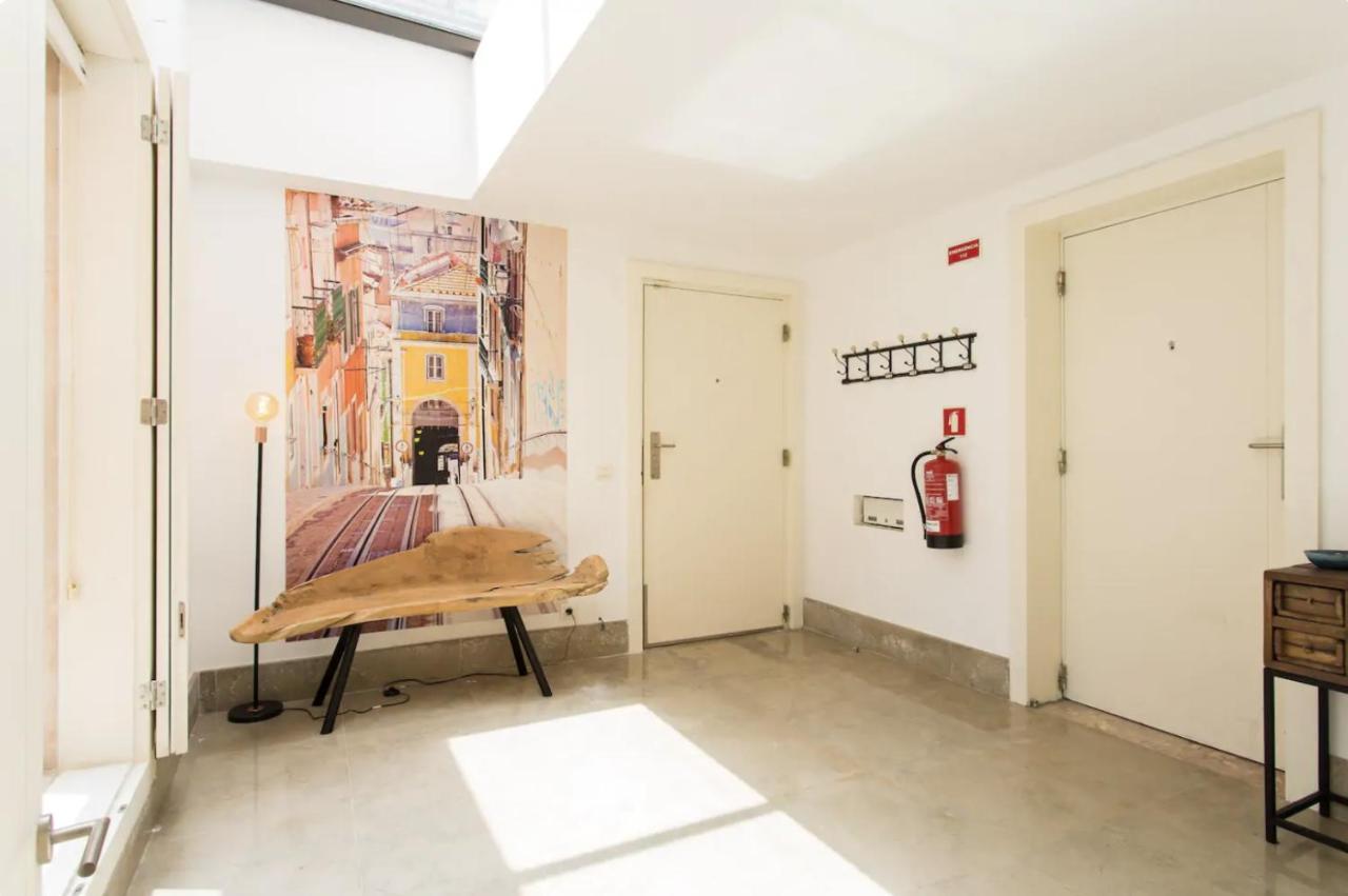 Апартаменты Beautiful 3-Story House In Chiado With A 40M² Private Terrace Лиссабон Экстерьер фото
