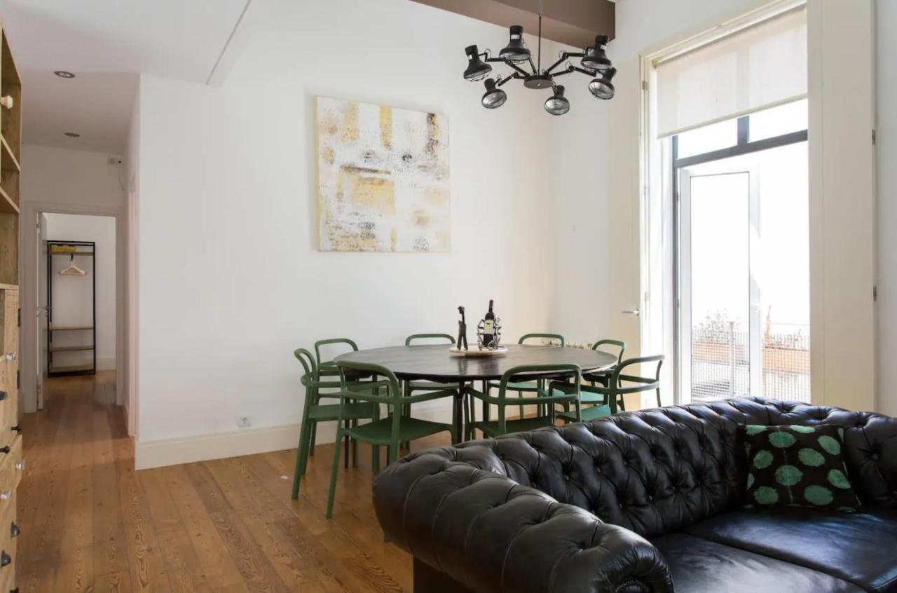 Апартаменты Beautiful 3-Story House In Chiado With A 40M² Private Terrace Лиссабон Экстерьер фото
