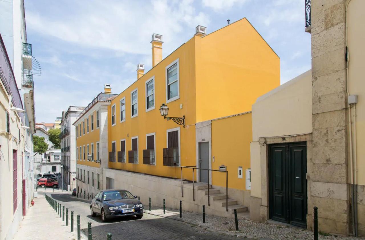 Апартаменты Beautiful 3-Story House In Chiado With A 40M² Private Terrace Лиссабон Экстерьер фото